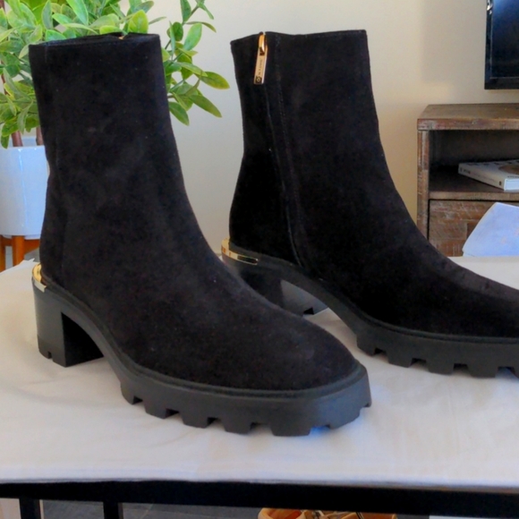 Jimmy Choo lug sole Melodie 35 boot Size 38/7.5 - Picture 1 of 8